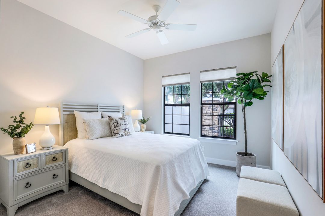 8815 Vaccaro Ct, Naples, FL 34119