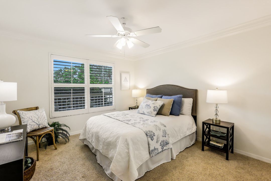 320 Horse Creek Dr #203, Naples, FL 34110