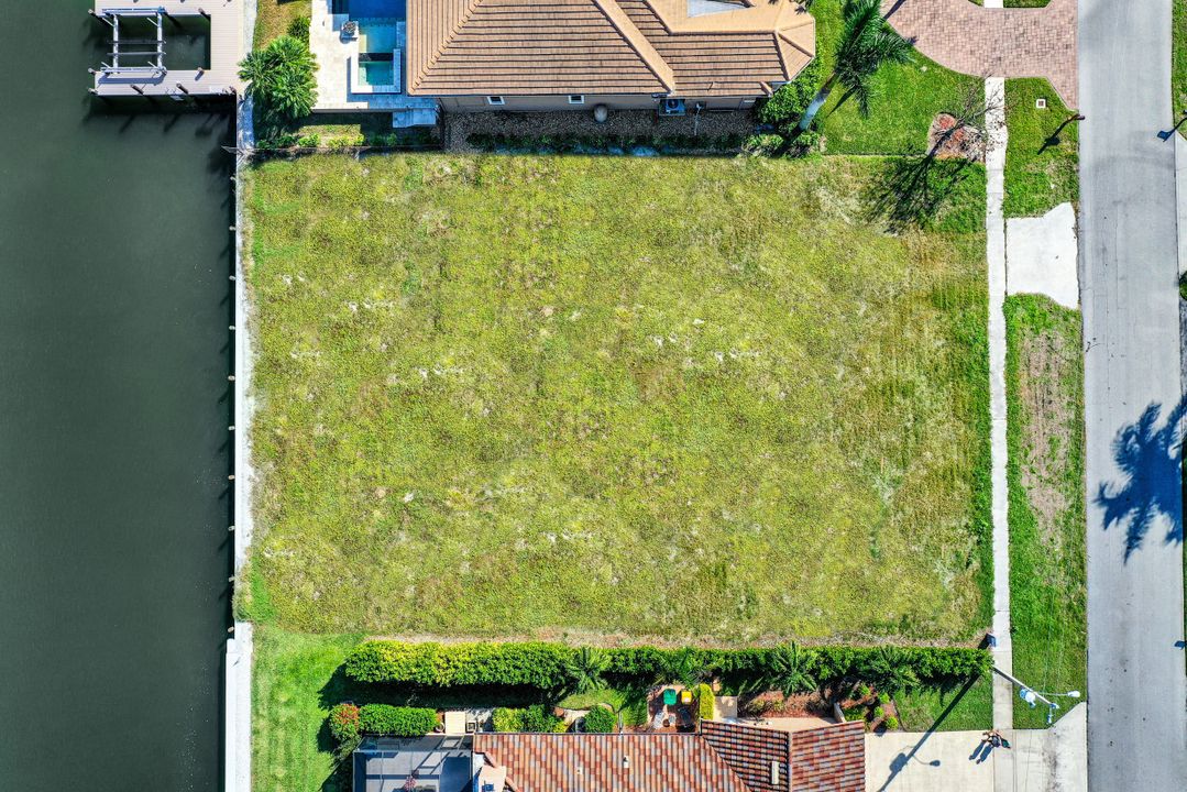 185 Stillwater Ct, Marco Island, FL 34145