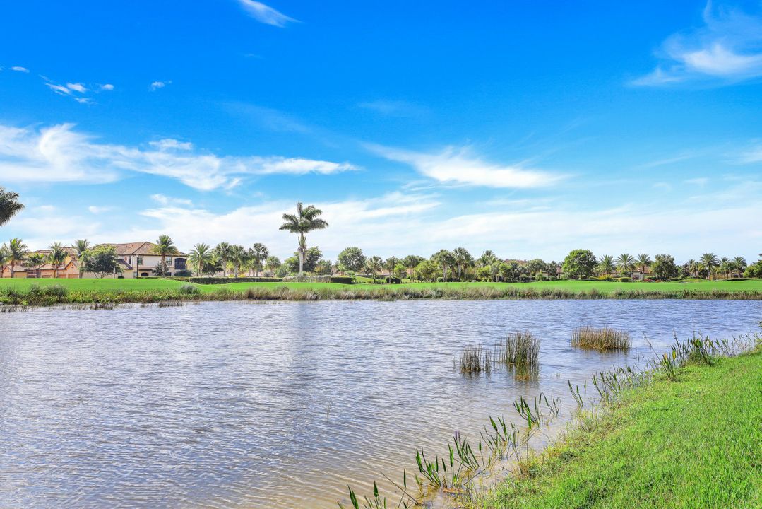 17201 Cherrywood Ct, Bonita Springs, FL 34135