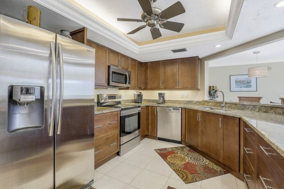 571 Beachwalk Cir #101, Naples, FL 34108