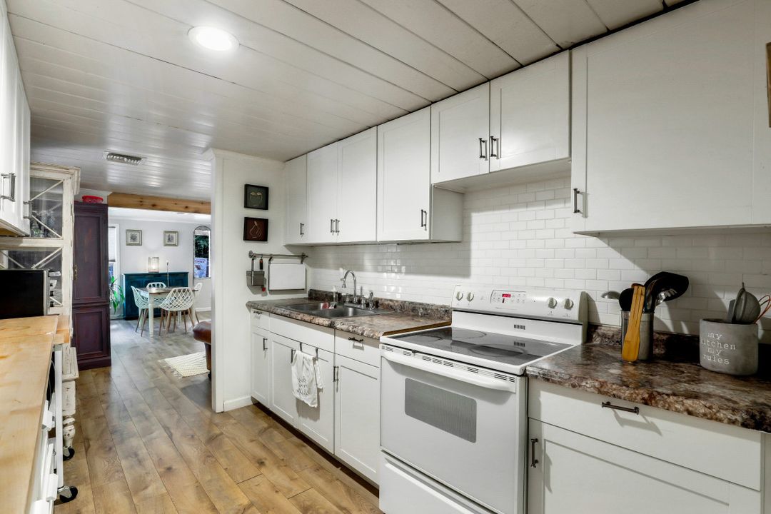 9520 Corkscrew Rd, Estero, FL 33928