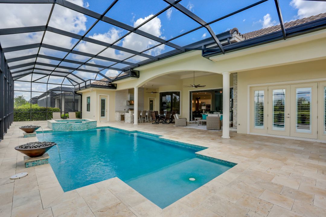 8981 Arrezo Ct, Naples, FL 34119