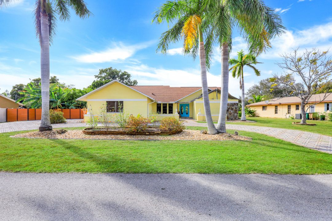 3914 SE 4th Ave, Cape Coral, FL 33904