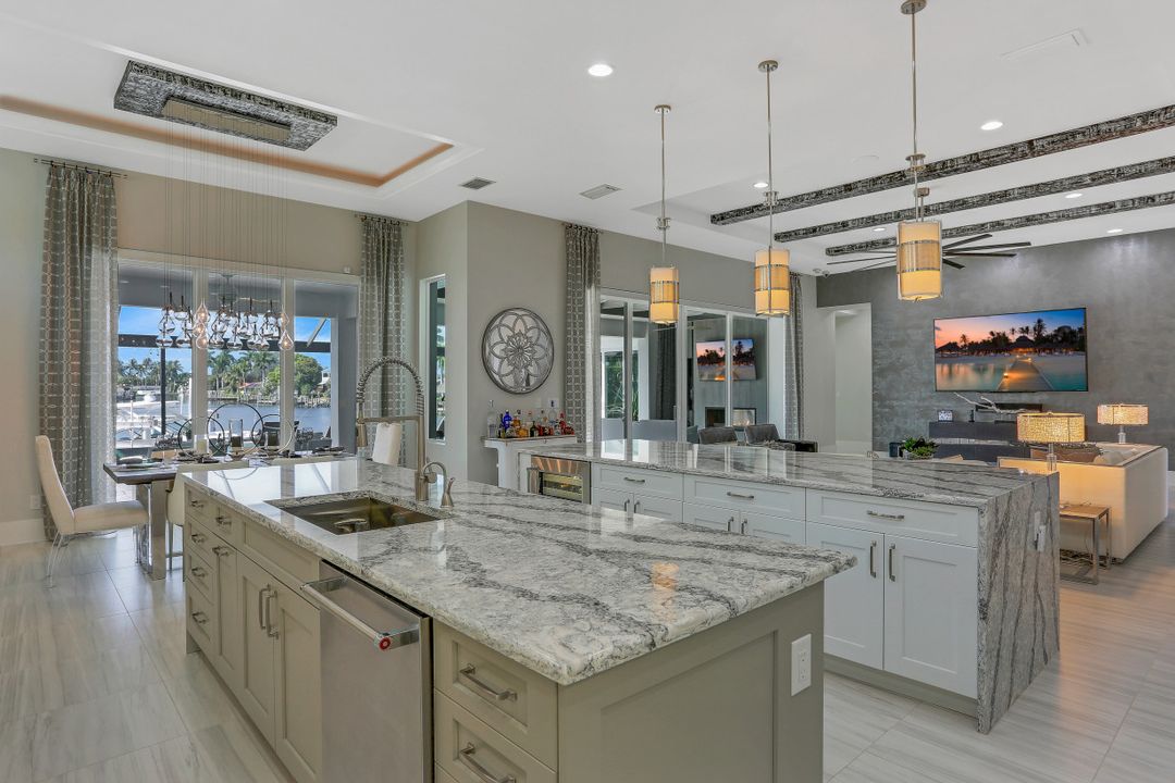 1214 El Dorado Pkwy E, Cape Coral, FL 33904