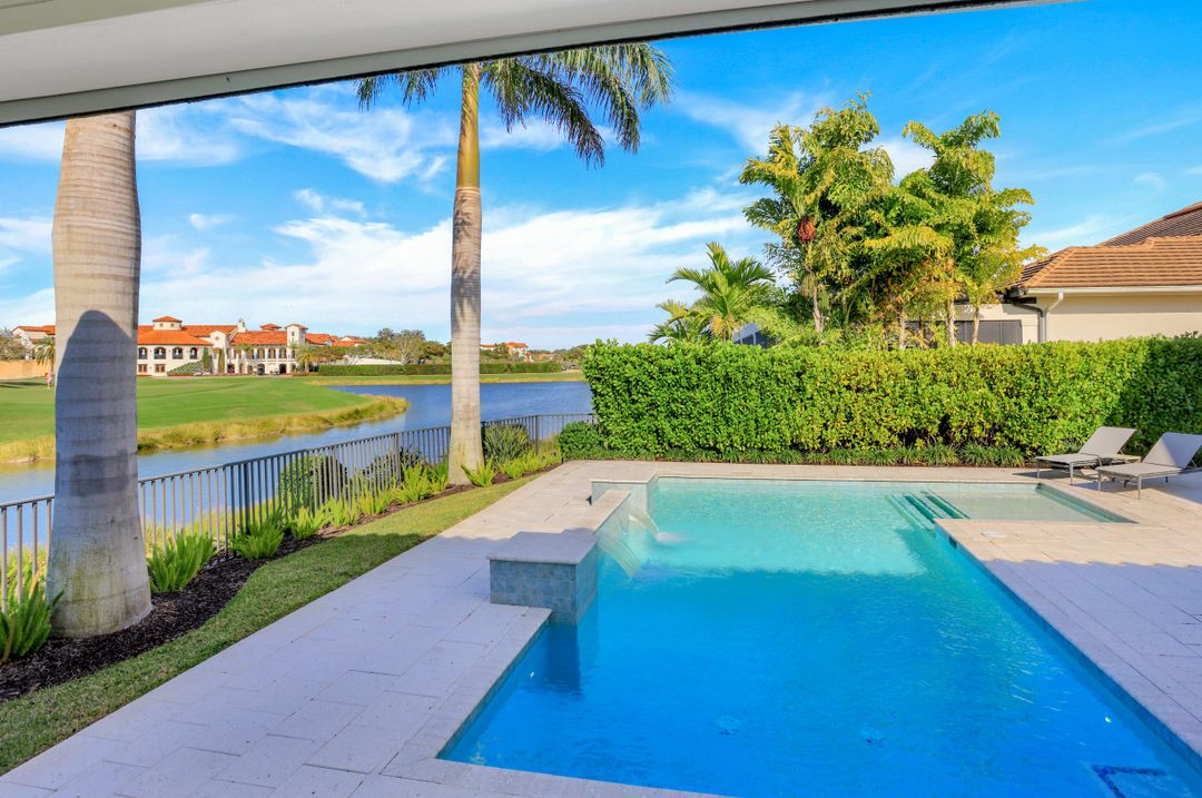 16439 Seneca Way, Naples, FL 34110