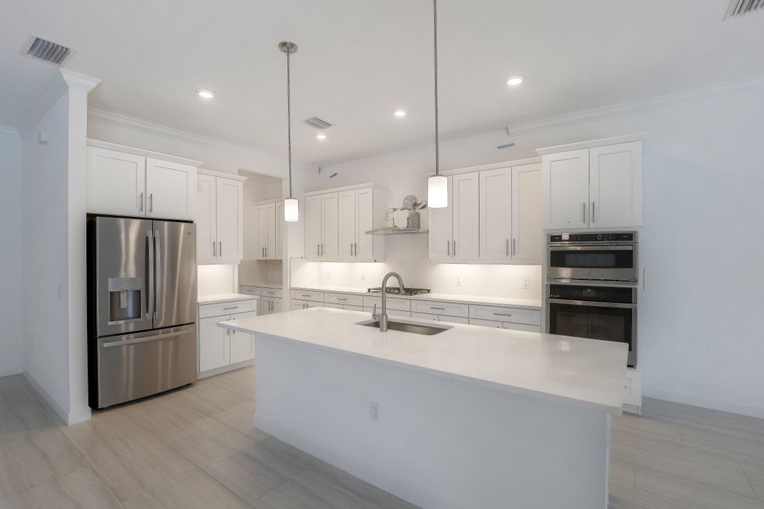 3154 Heather Glen Ct, Naples, FL 34114