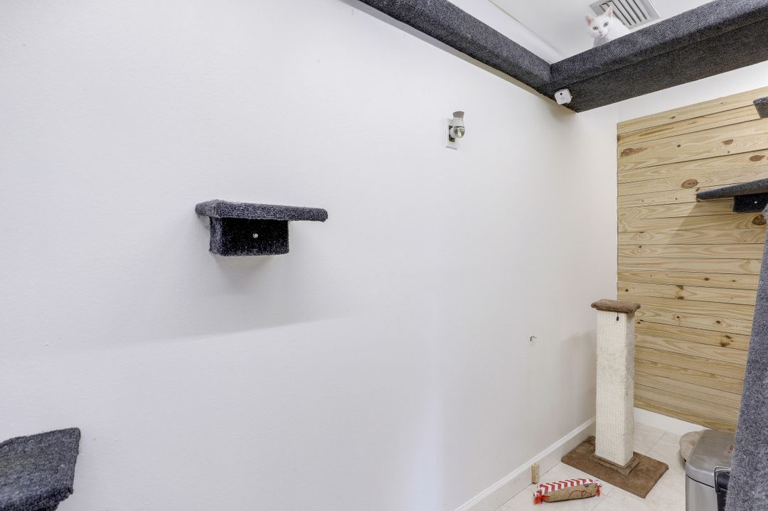 1214 SE 30th Terrace, Cape Coral, FL 33904