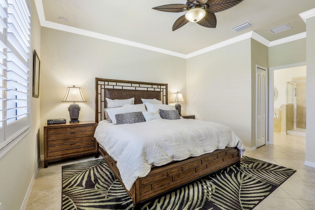 3830 Treasure Cove Cir, Naples, FL 34114