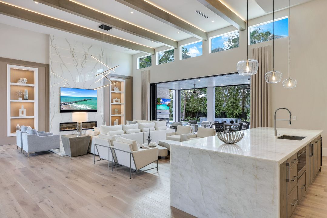 817 Buttonbush Ln, Naples, FL 34108