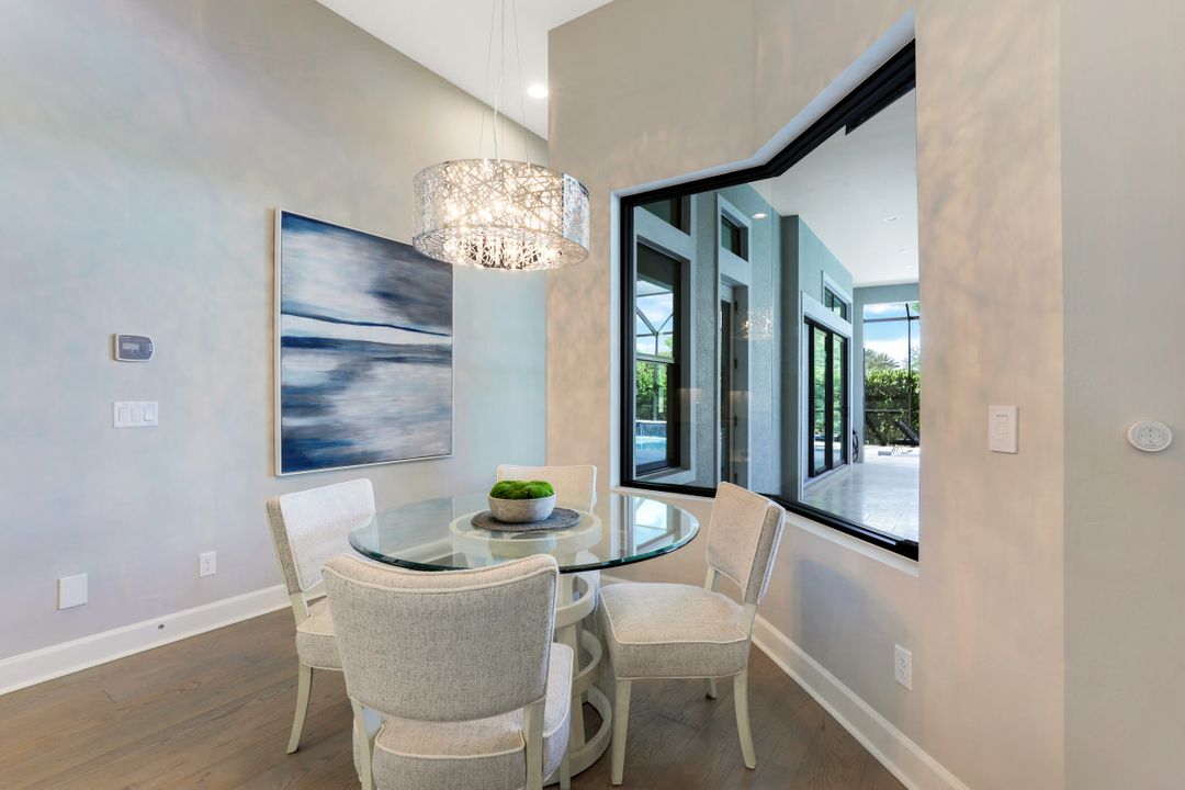 9018 Sorreno Ct, Naples, FL 34119