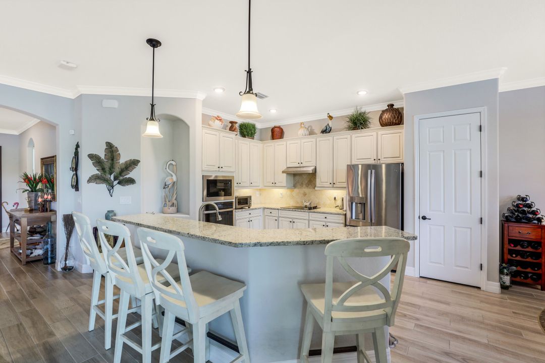 28020 Kerry Ct, Bonita Springs, FL 34135