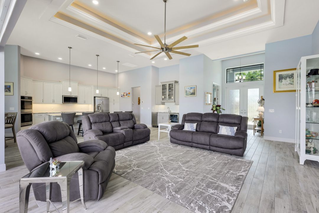 2103 SW 52nd St, Cape Coral, FL 33914