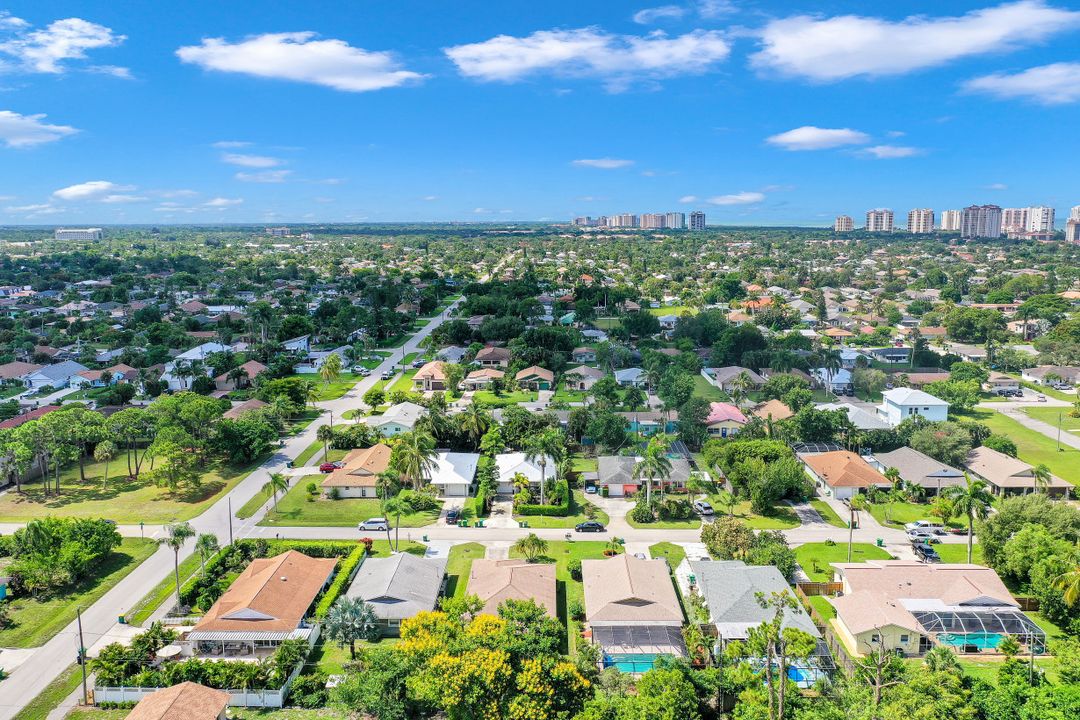 691 104th Ave N, Naples, FL 34108