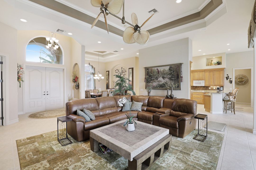 10590 Glen Lakes Dr, Bonita Springs, FL 34135