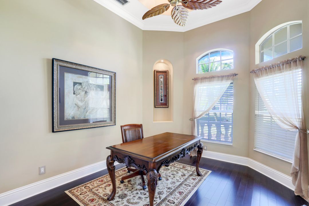 9772 Treasure Cay Ln, Bonita Springs, FL 34135