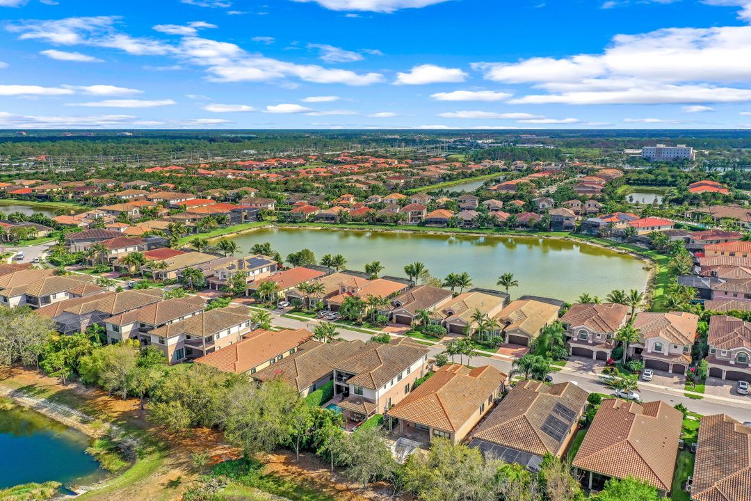 13840 Luna Dr, Naples, FL 34109