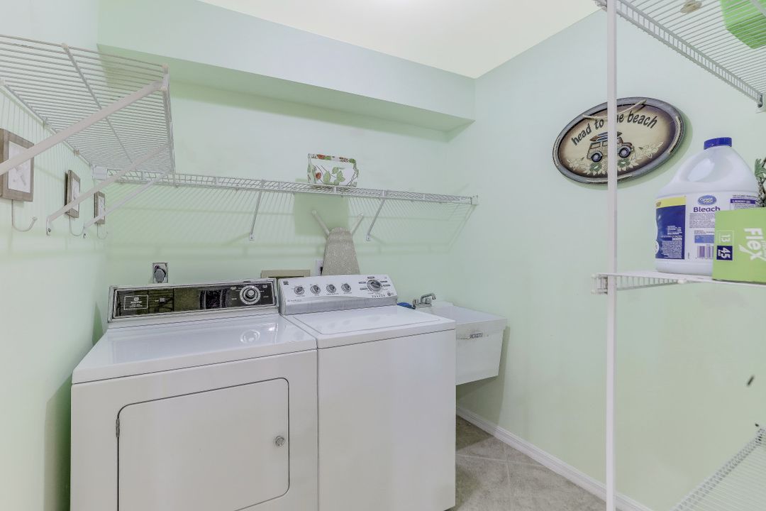 370 Capistrano Ct, Marco Island, FL 34145