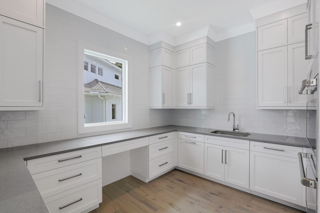 313 Turtle Hatch Rd, Naples, FL 34103