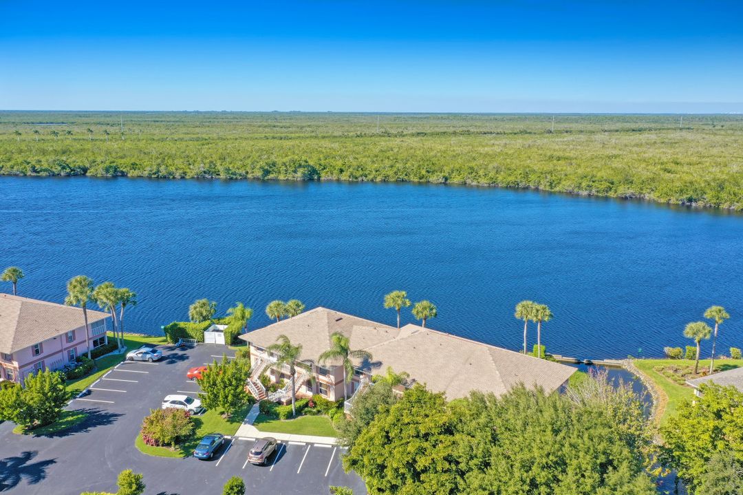 1045 Mainsail Dr #413, Naples, FL 34114