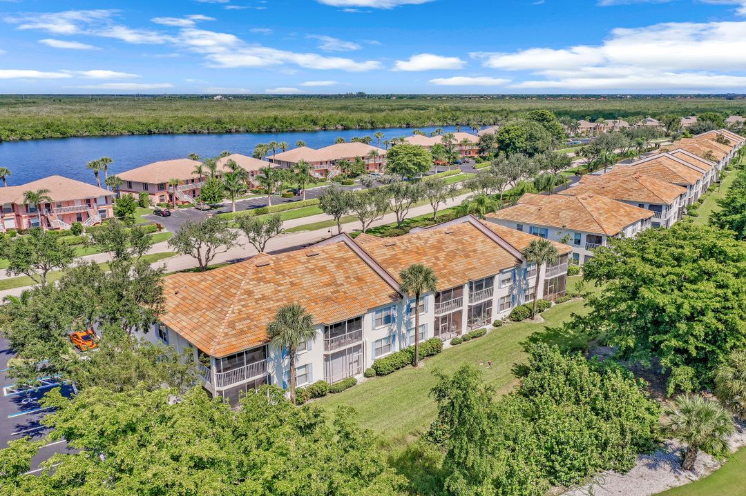 1006 Mainsail Dr #222, Naples, FL 34114