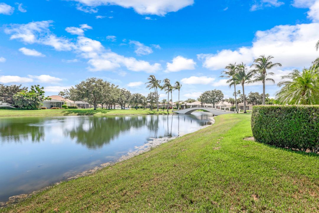 5981 Bermuda Ln, Naples, FL 34119