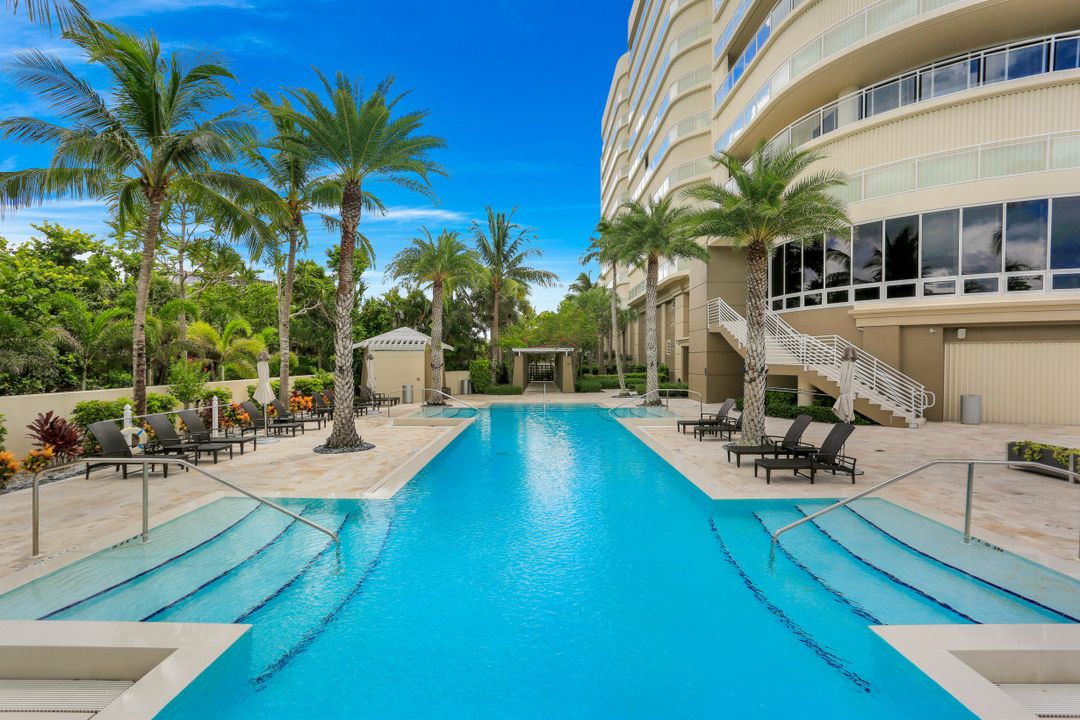 11125 Gulf Shore Dr #701, Naples, FL 34108