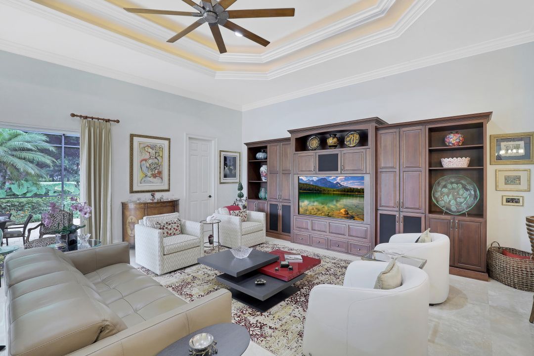 795 Brentwood Point, Naples, FL 34110