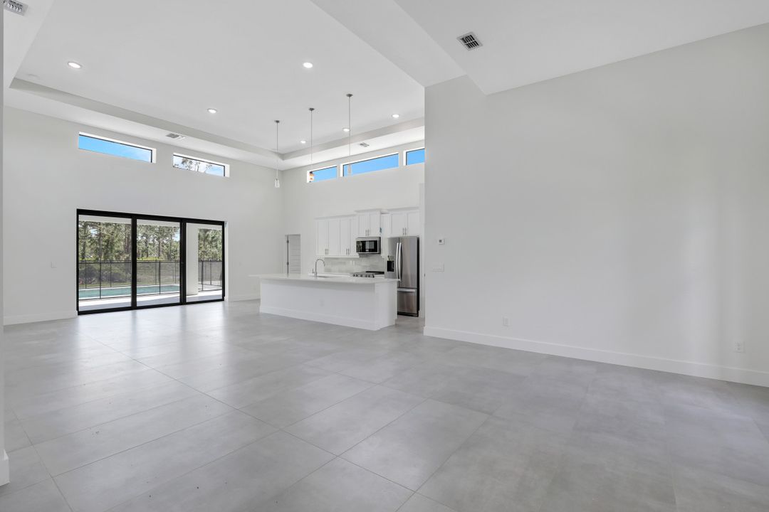 4312 18th Ave NE, Naples, FL 34120