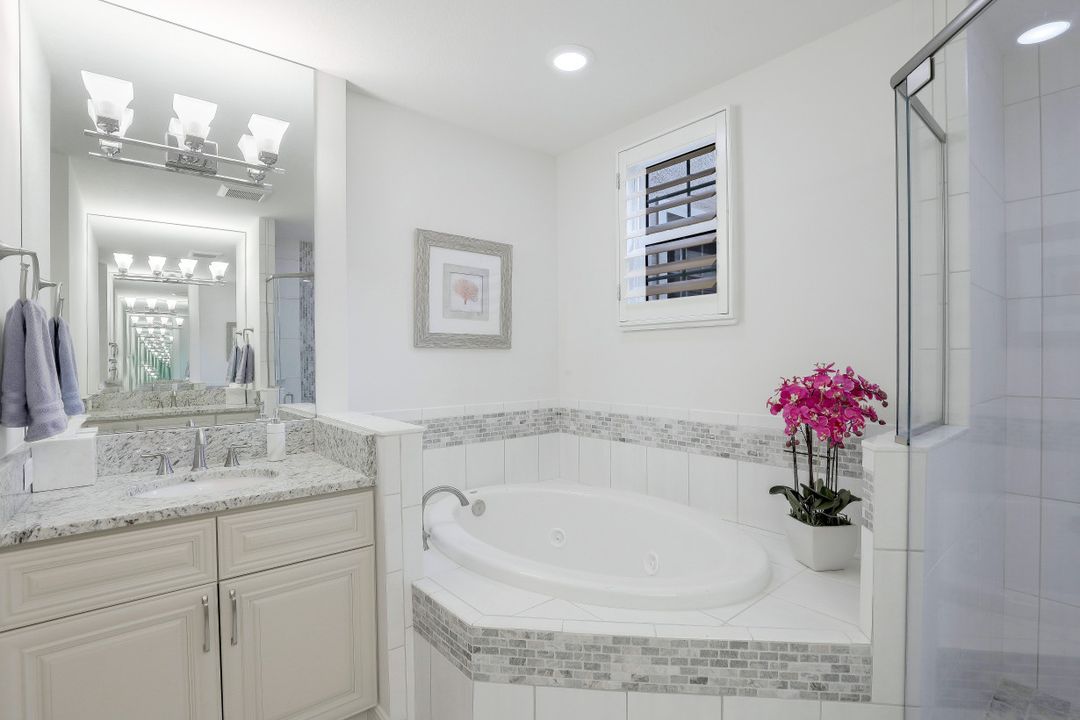 565 El Camino Real, Naples, FL 34119