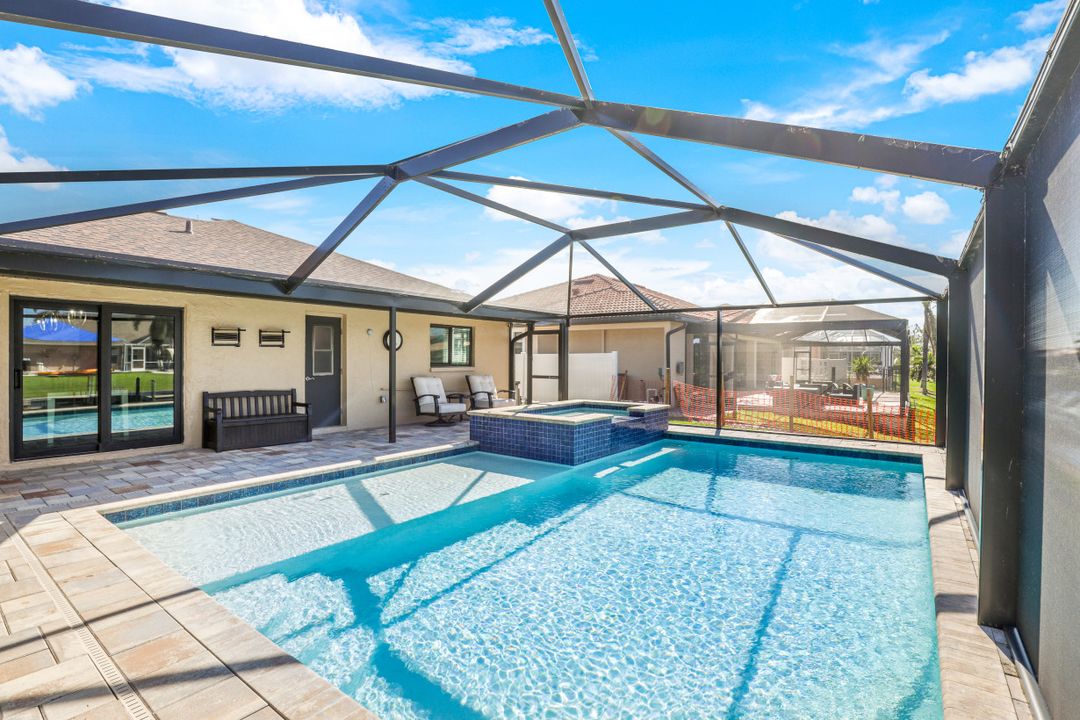 3834 SW 19th Pl, Cape Coral, FL 33914