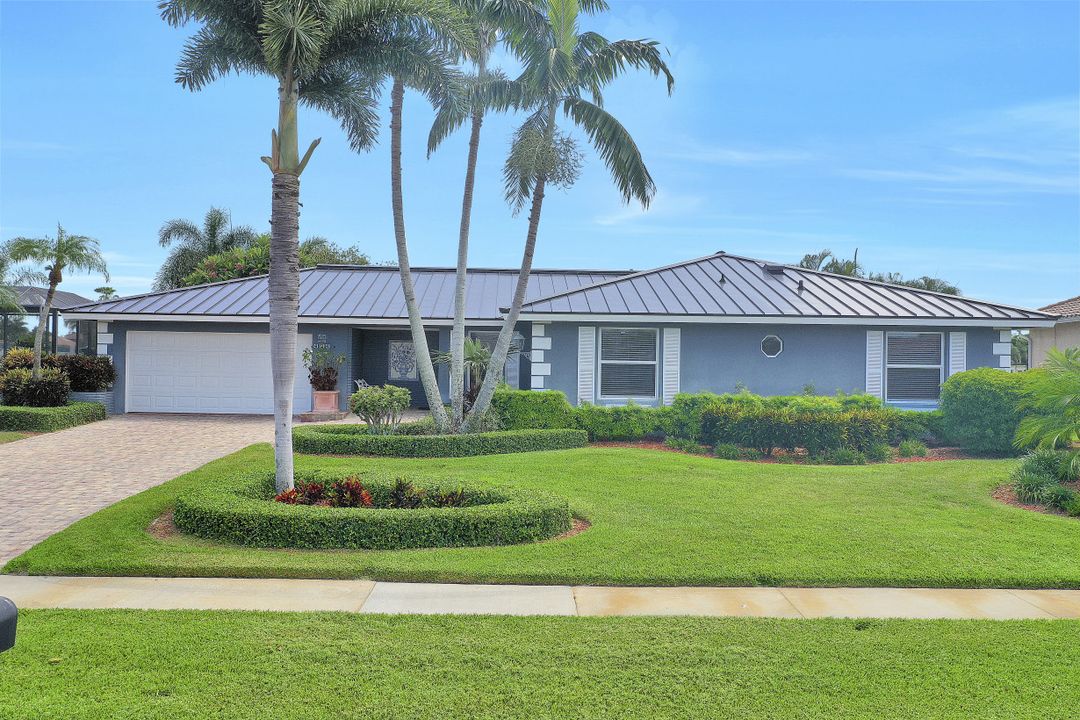 427 Nassau Ct, Marco Island, FL 34145