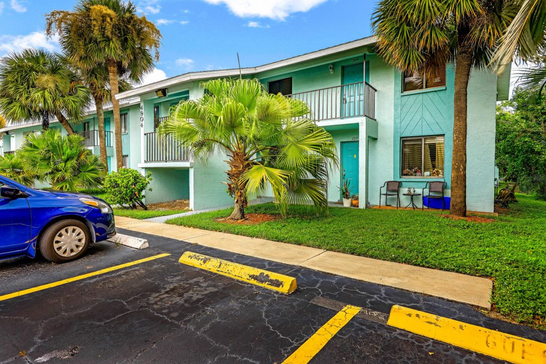 4904 Vincennes St #209, Cape Coral, FL 33904