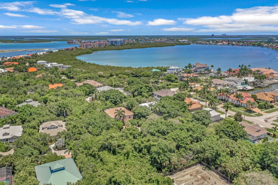 381 Gumbo Limbo Ln, Marco Island, FL 34145