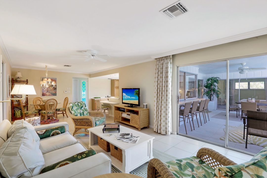 5165 Starfish Ave, Naples, FL 34103