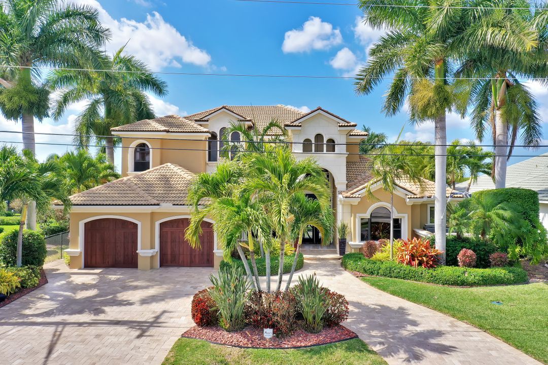 3840 Surfside Blvd, Cape Coral, FL 33914