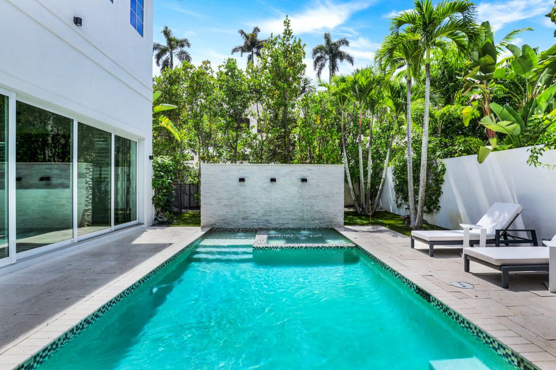 9184 Mercato Ln, Naples, FL 34108