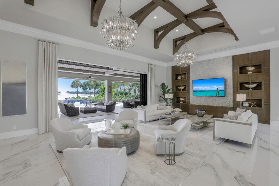 5937 Sunnyslope Dr, Naples, FL 34119