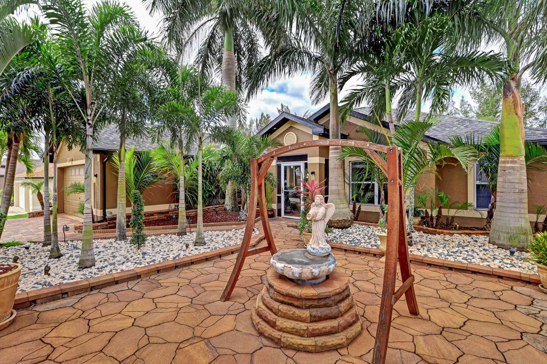 1218 SW 18th Ave, Cape Coral, FL 33991