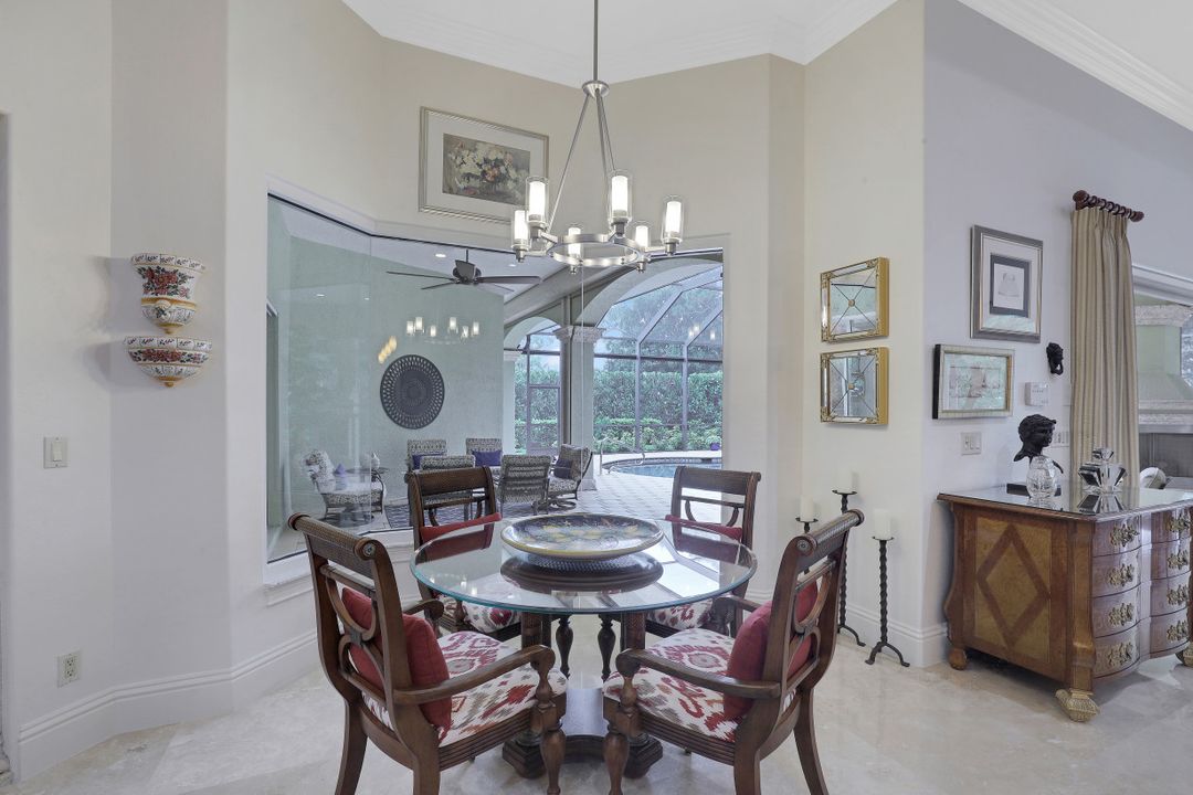 795 Brentwood Point, Naples, FL 34110
