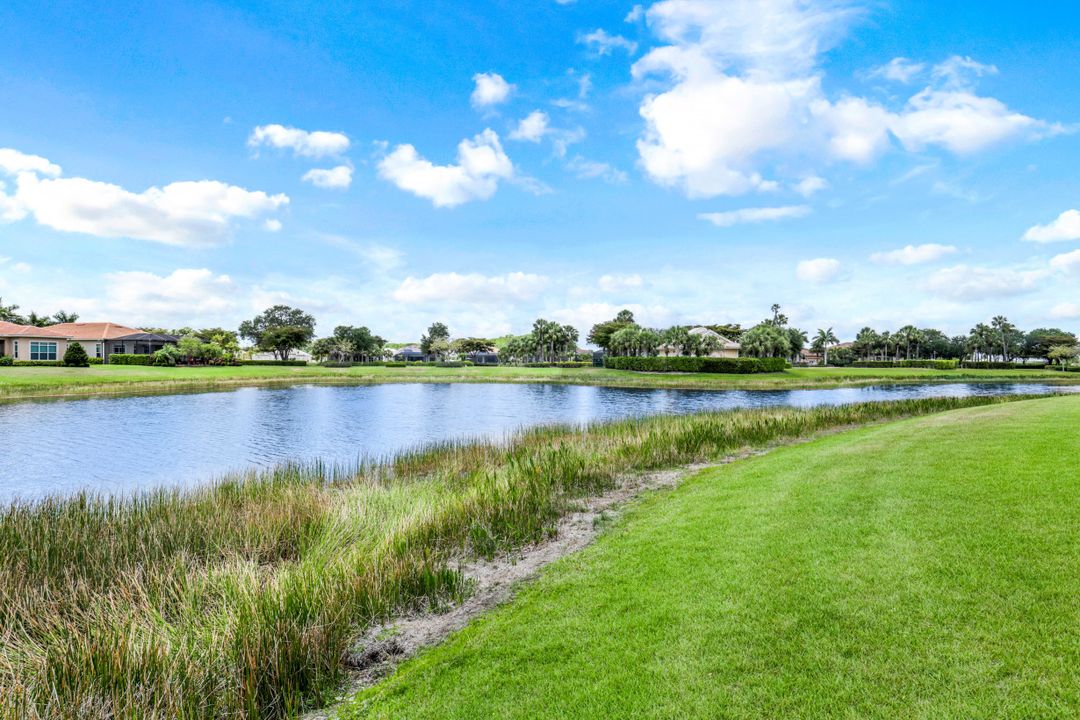 13853 Woodhaven Cir, Fort Myers, FL 33905