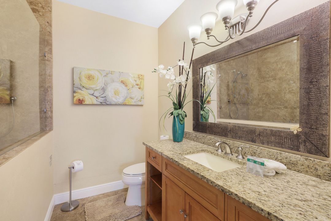 550 Inlet Dr, Marco Island, FL 34145