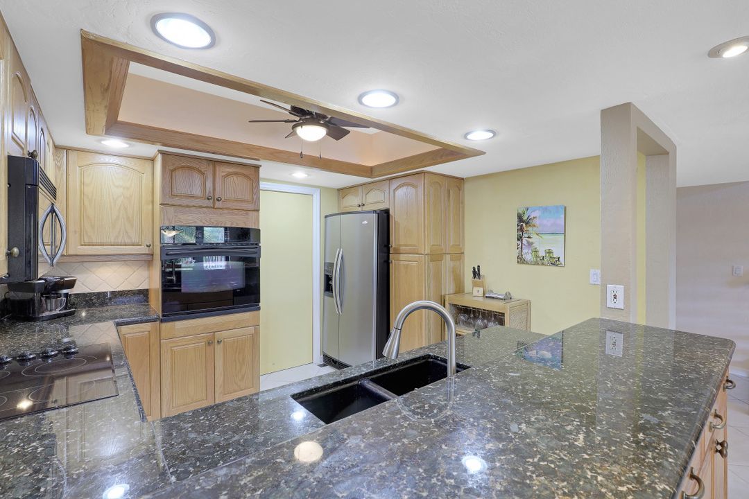 1400 Blue Point Ave #206, Naples, FL 34102