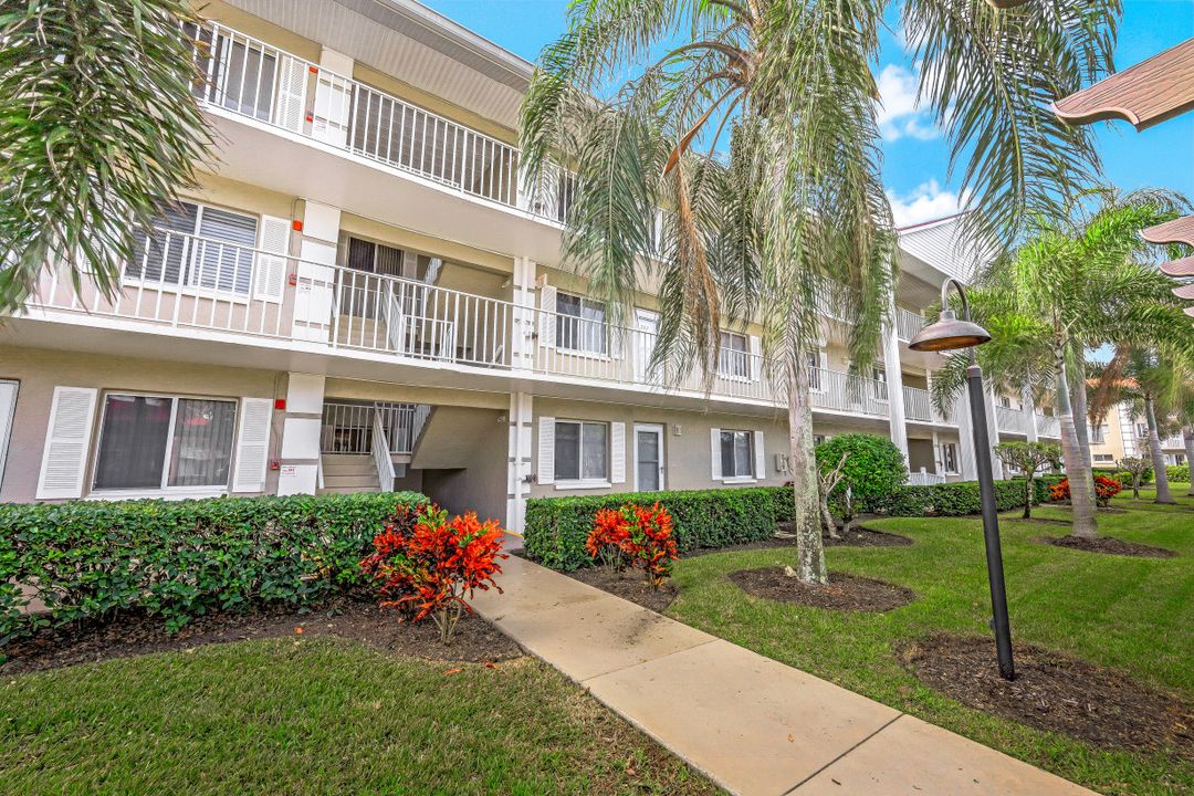 4588 Andover Way #303, Naples, FL 34112