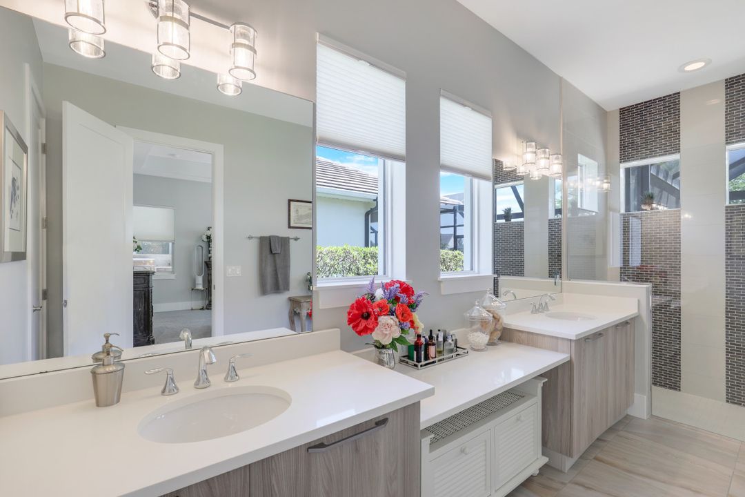 14844 Dockside Ln, Naples, FL 34114