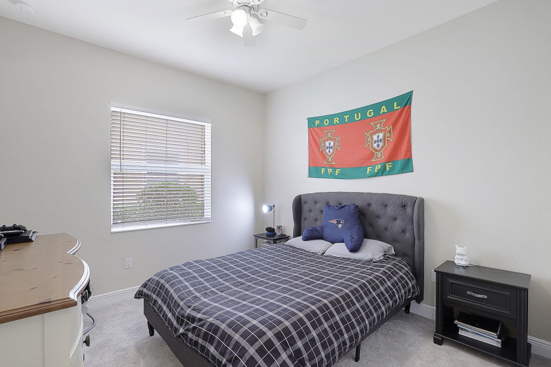 13484 Cambridge Ln, Naples, FL 34109