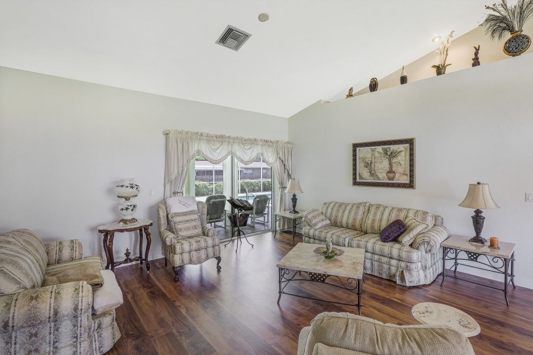 6705 Overlook Dr, Fort Myers, FL 33919