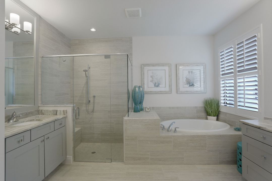 10030 Florence Cir, Naples, FL 34119