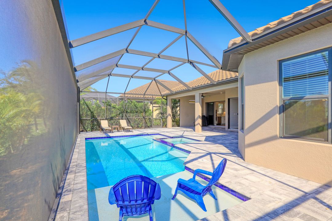 8427 Palacio Terrace S, Naples, FL 34114