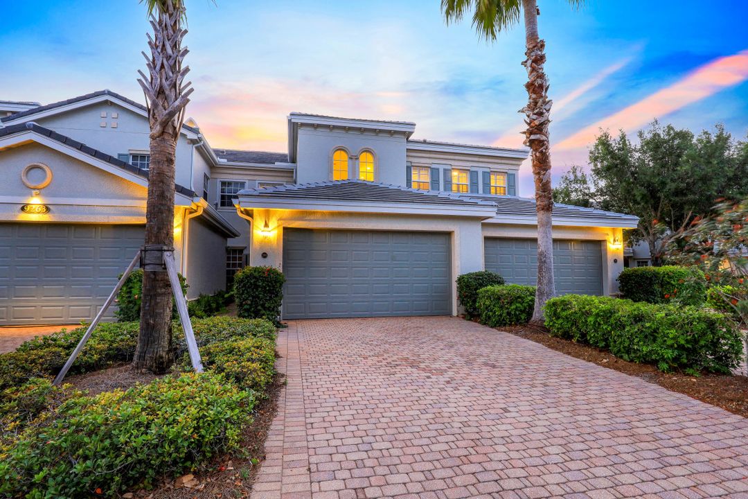 9263 Museo Cir #204, Naples, FL 34114